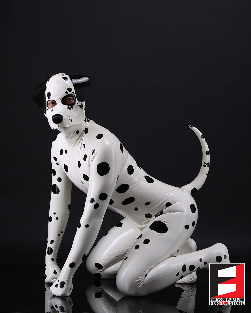 LATEX DALMATIAN PETSUIT FOR YOUR PLEASURE FORFUN latex-dalmatian-petsuit-for-your-pleasure-forfun