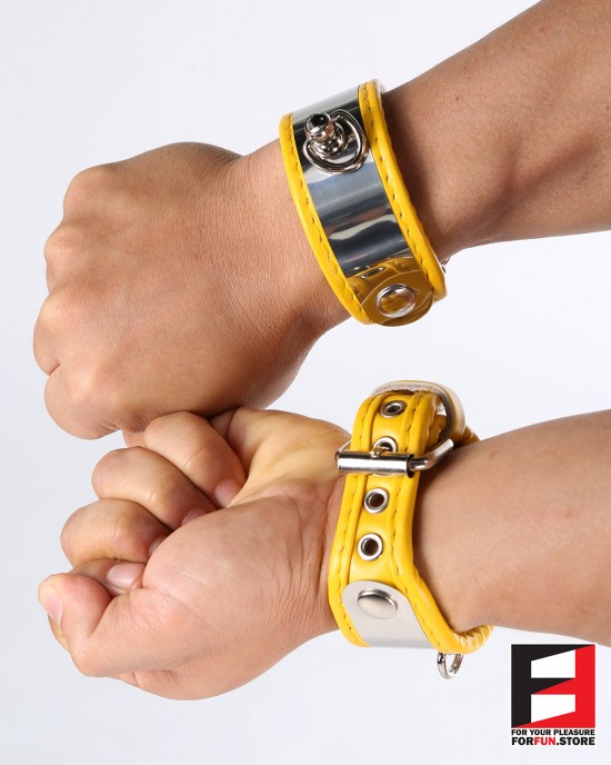 LEATHER WITH STAINLESS STEEL WRIST RESTRAINTS WR004 LEATHER WITH STAINLESS STEEL WRIST RESTRAINTS WR004